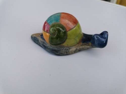Pottery snail