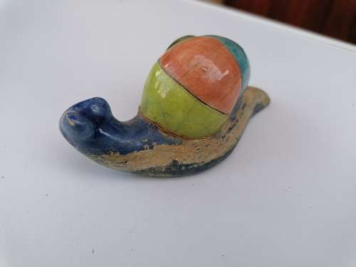 Pottery snail