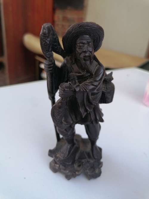 Vintage Chinese Oriental Carved Wood Fisherman