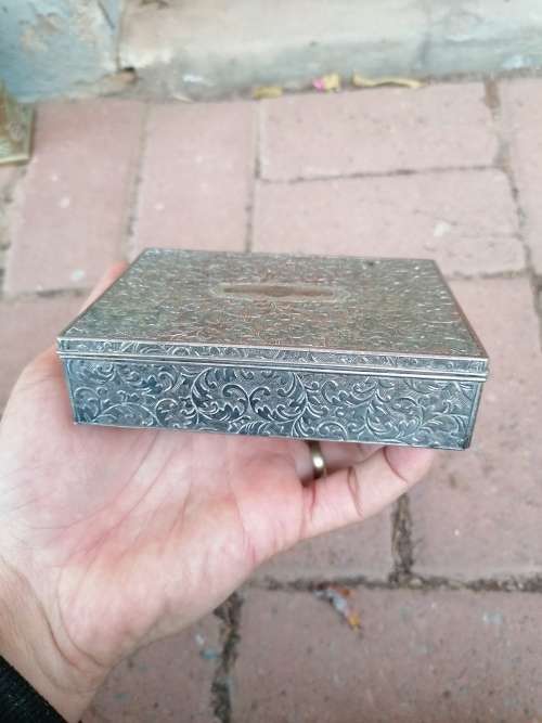 Vintage holder with great details