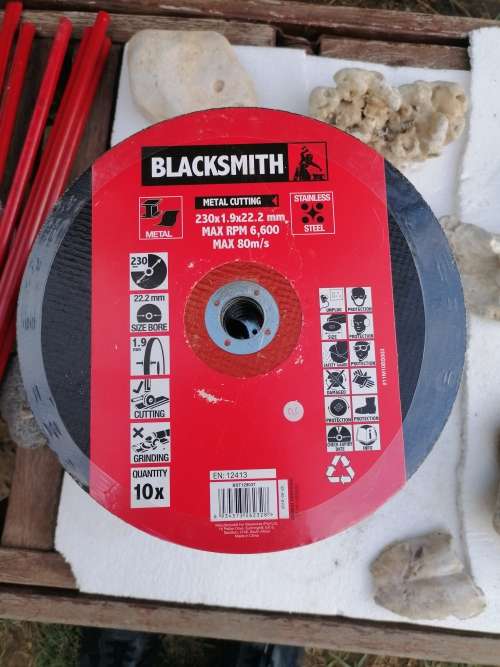 Blacksmith 230 x 1.9 x 22.2mm Abrasive Steel Cutting Disc 10 pack. Bid per pack