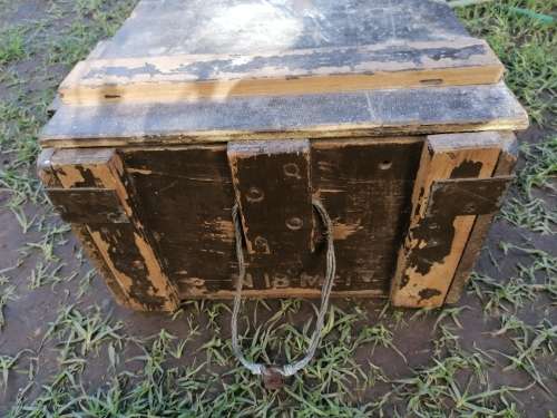 SADF era transit box for the co-axial sighting telescope number 18 Mark 1.