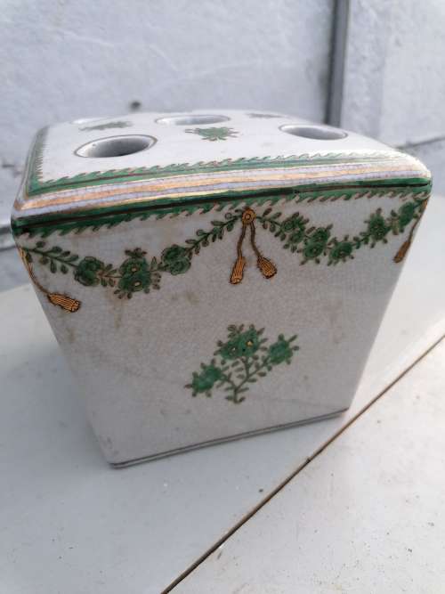 VINTAGE CERAM KNIGHTS HOLDER