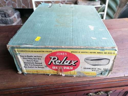 VINTAGE JONES RELAX BED PAN NO 500 ENAMELWARE