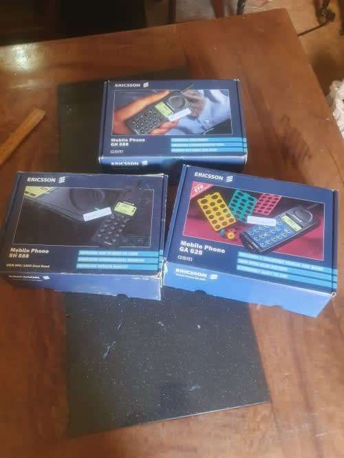 3 X Ericson Cell Phones