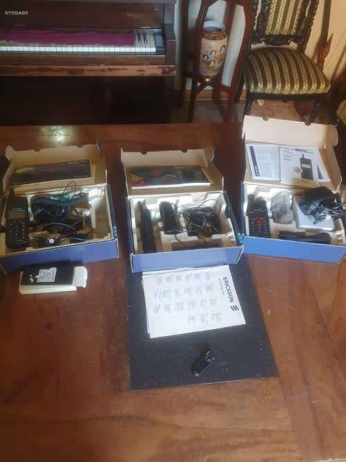 3 X Ericson Cell Phones