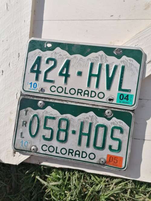 2 American number plates. Nice mancave items