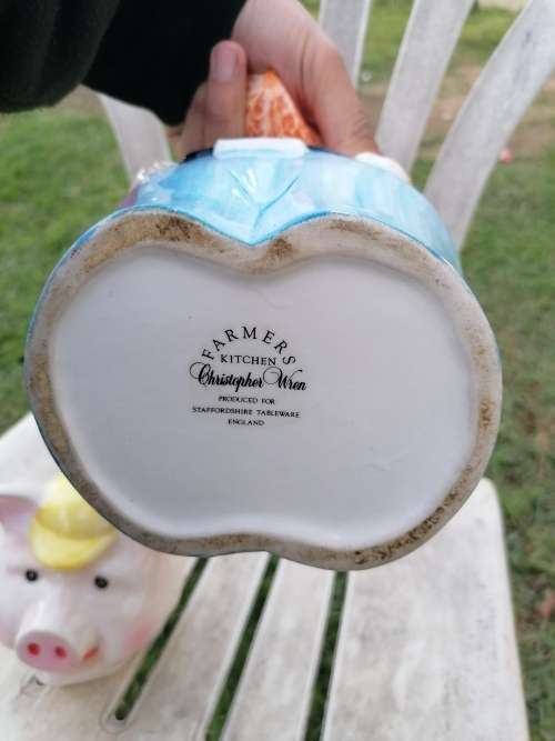farmers kitchen christopher wren staffordshire tableware cookie holder. Chip on ear