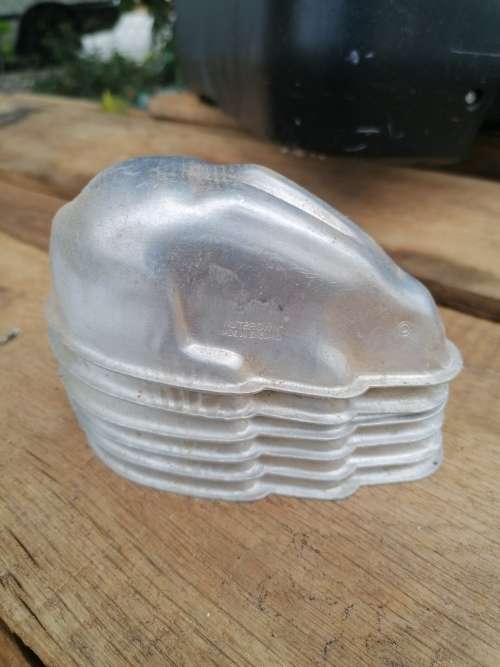 6 Vintage Aluminium Metal Jelly Baking Nutbrown Molds Rabbit Shaped