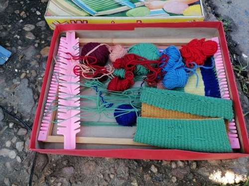 Vintage 1960s Children`s Weaving Loom