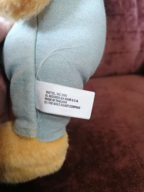 1995 Vintage Winnie the Pooh Plush Stuffy with Pocket Book. Mattel