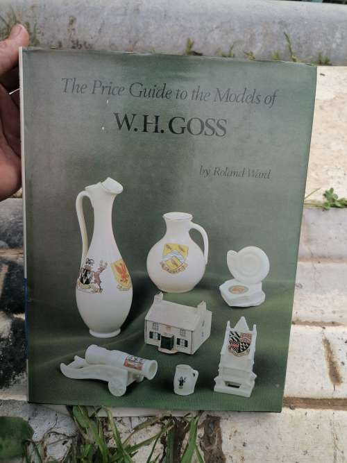 The price guide to the models of W. H. Goss Roland Ward