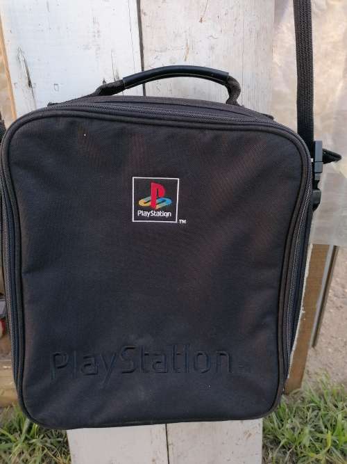 Original play station 1 bag. Good condition