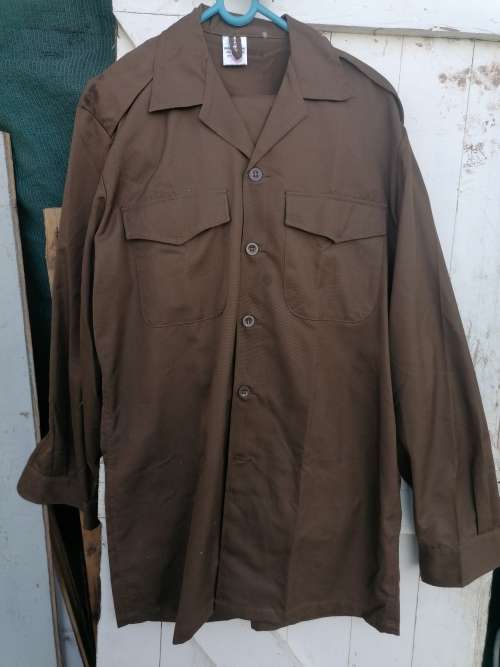 Old border war browns with pants