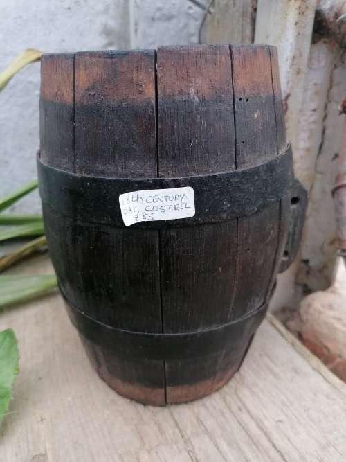 Rare find a 18th Century oak constrel