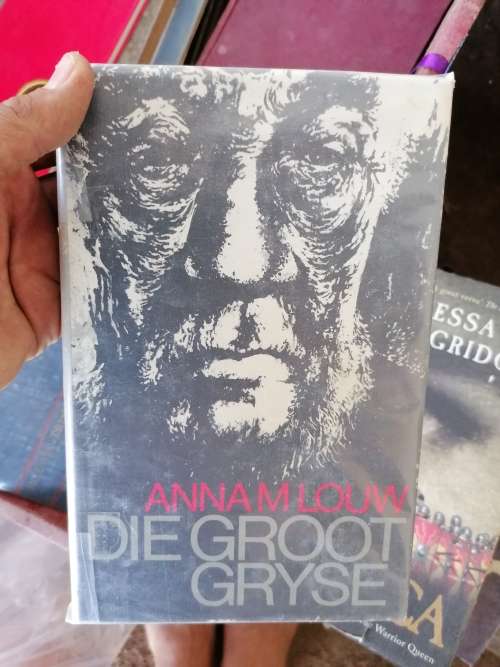 Die groot gryse Anna M. Louw