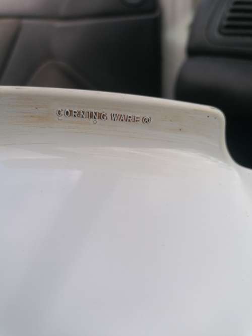 Vintage 5 litre corningware casserole dish