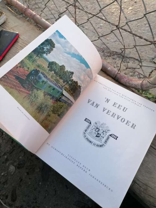 N EEU VAN VERVOER 1860-1960 DIE PRESTASIES VAN SA SPOOR PAD, LUG EN HAWEDIENSTE
