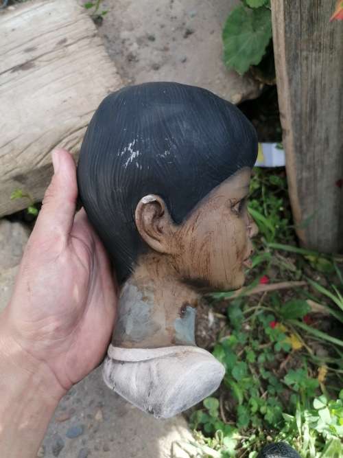 Pair of Vintage head figures from the 1960s.