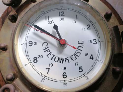 Porthole Style Capetown Castle Wall Clock Quartz working condition
