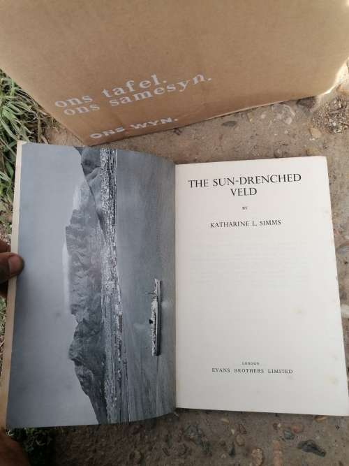 The Sun-Drenched Veld - Katharine L. Simms 1949 first edition