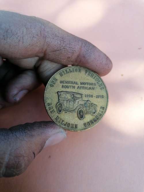 1926-1972 GENERAL MOTORS - ONE MILLION VEHICLES MEDALLION