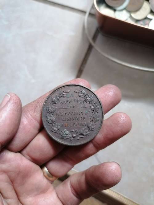 THE BELL MEDAL FOR MINATURE RIFLE CLUBS