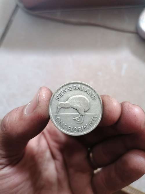 new zealand one florin 1933 silver. 500