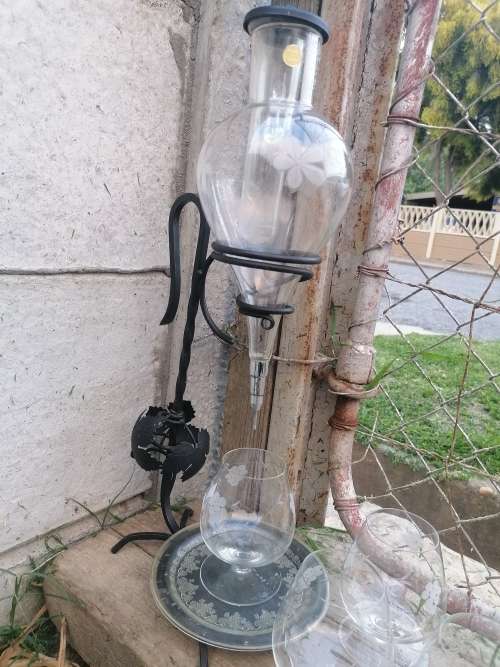 VINTAGE ETCHED OBERGLAS AUSTRIA HANGING WINE AERATOR DECANTER WITH GLASSES