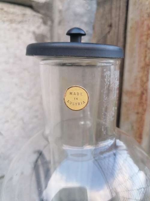 VINTAGE ETCHED OBERGLAS AUSTRIA HANGING WINE AERATOR DECANTER WITH GLASSES