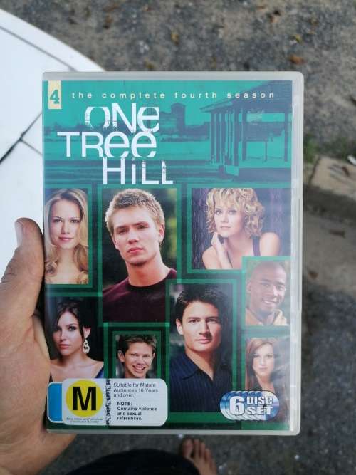 One tree hill the complete fourth series
