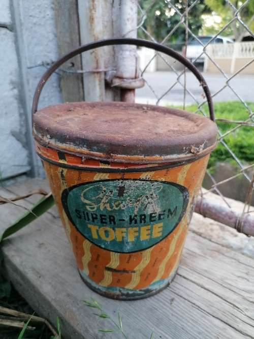 Rare find - Vintage Sharps Super-Kreem Toffee Tin