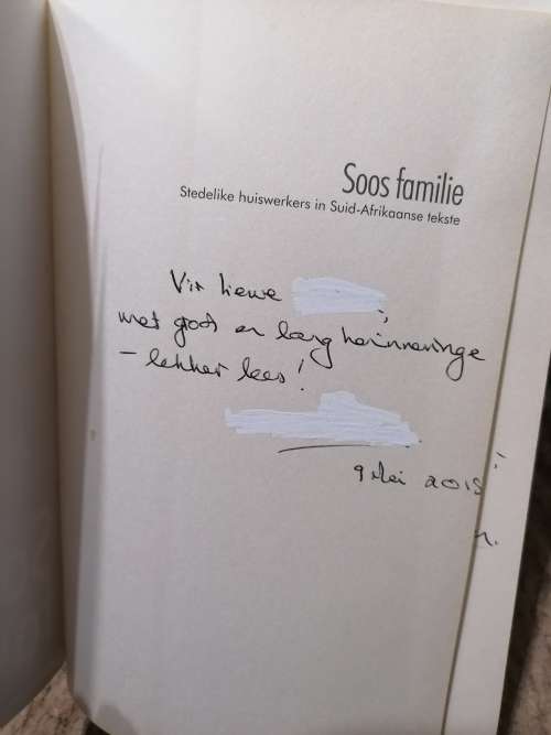 SOOS FAMILIE. Stedelike huiswerkers in Suid-Afrika tekste. Ena Jansen geteken