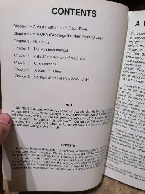 Biting Back - Author: Johan Le Roux with Jan de Koning