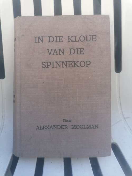 In die Kloue van die Spinnekop - Alexander Moolman 1948