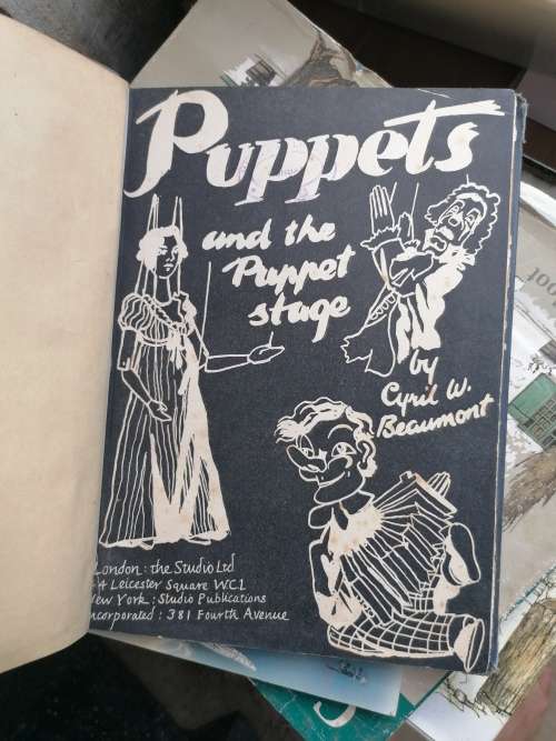 Cyril W. Beaumont` `Puppets and the Puppet Stage`