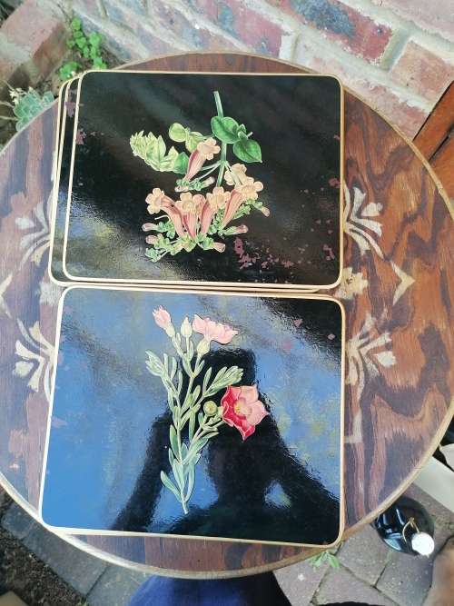 Very old coasters. Ssme pattern as Tiffany. Each have its own bag