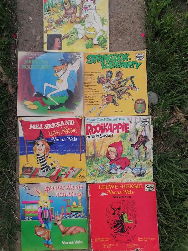 Outydse kinder stories op plaat. Prys is vir die lot