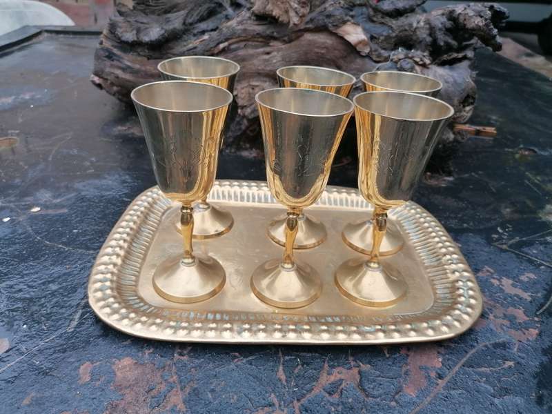 Lovely vintage 6 brass cups with tray