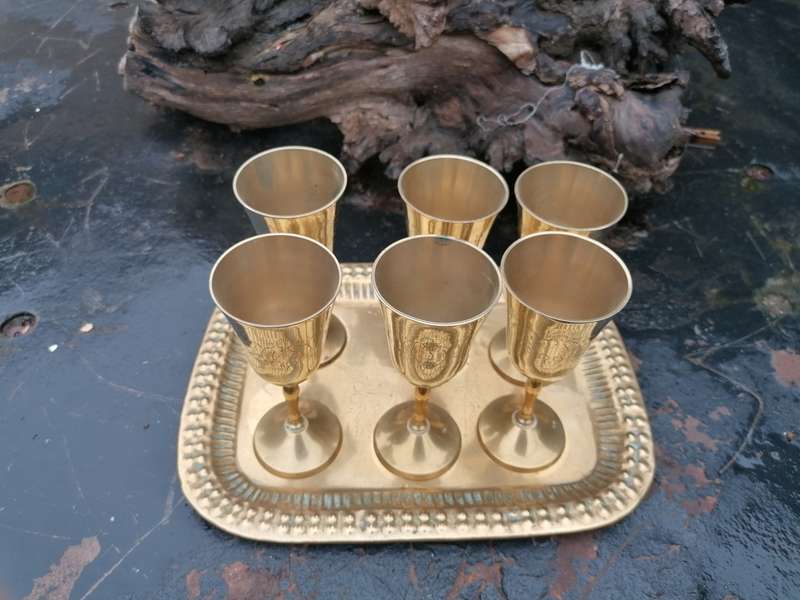 Lovely vintage 6 brass cups with tray
