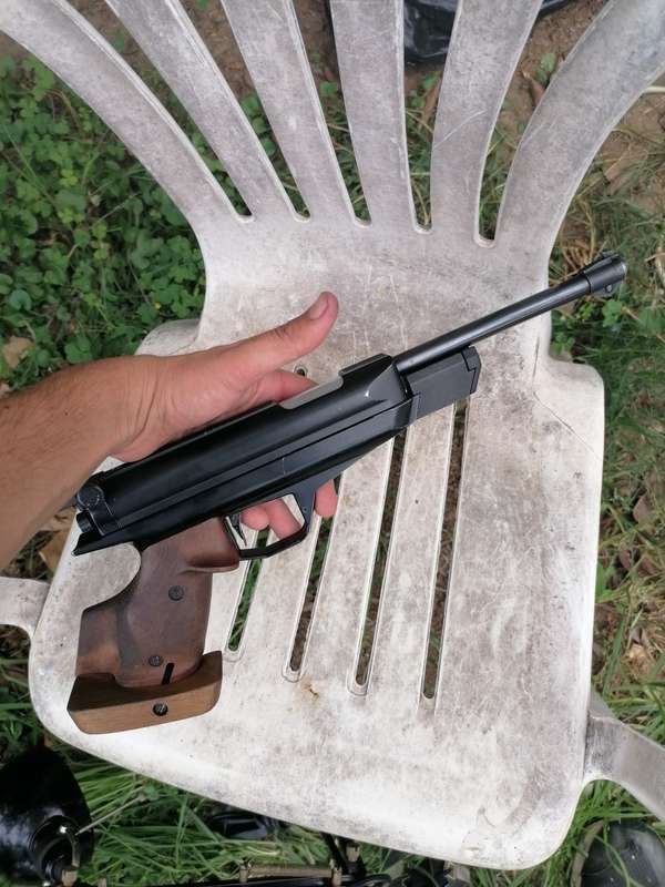 Vintage Feinwerkbau Model 80 Target Air Pistol. WORKING CONDITION