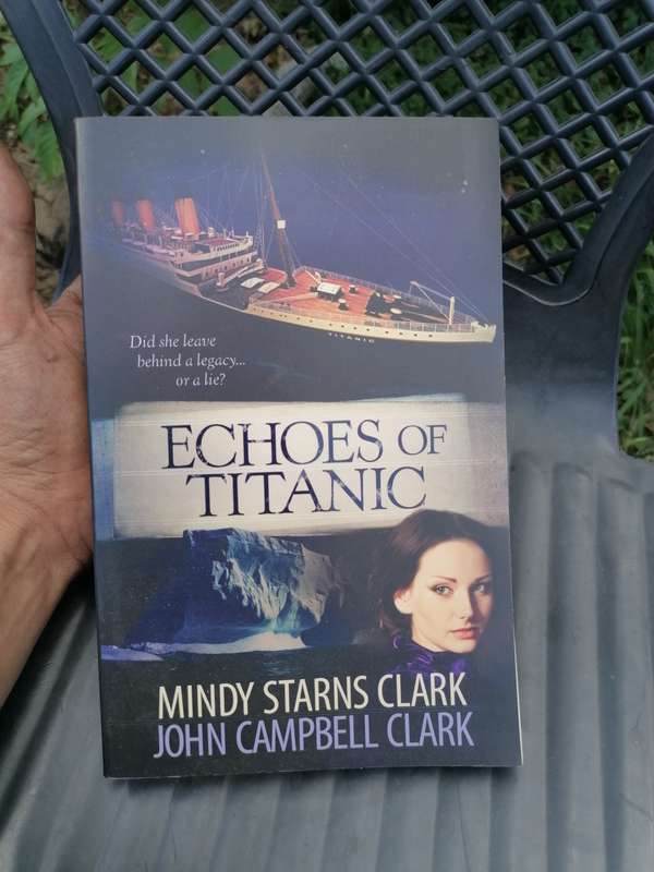 Echoes of Titanic - Author: Mindy Starns Clark & John Campbell Clark