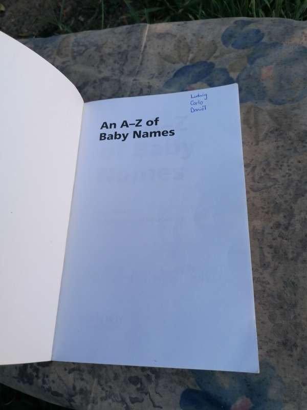 An A-Z BABY NAMES BOOK