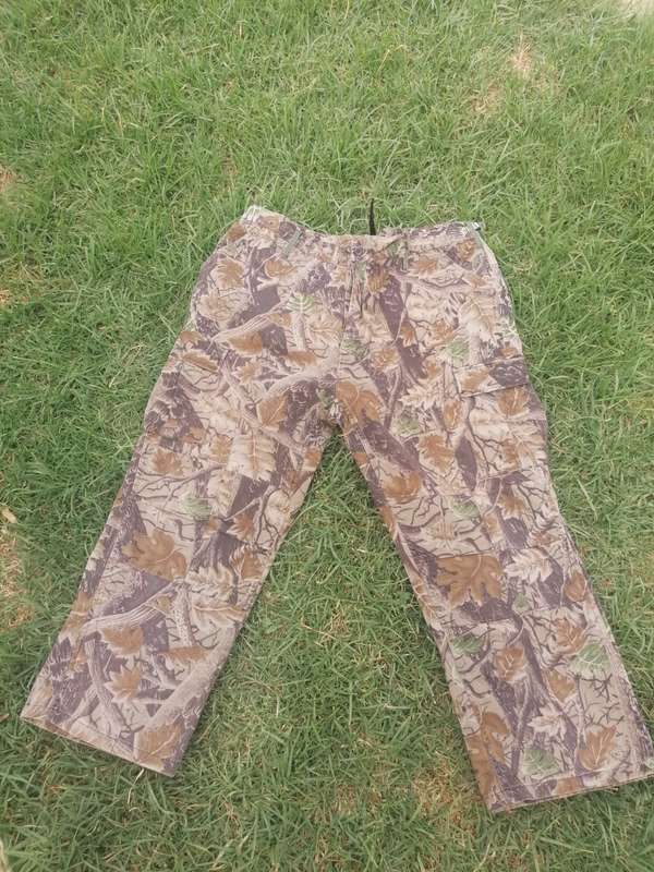 Good condition Camo Cargo Hunting Pants xxl
