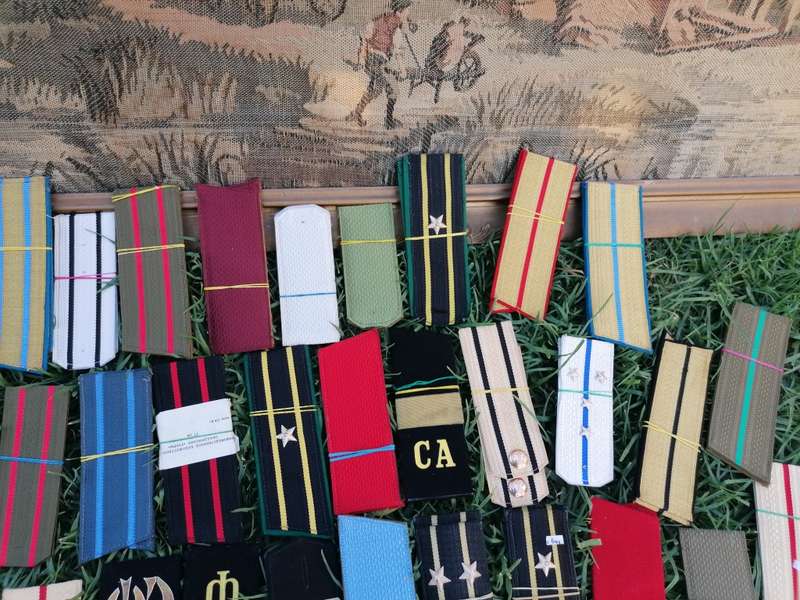 Huge collection of vintage Soviet military, navy & airforce items