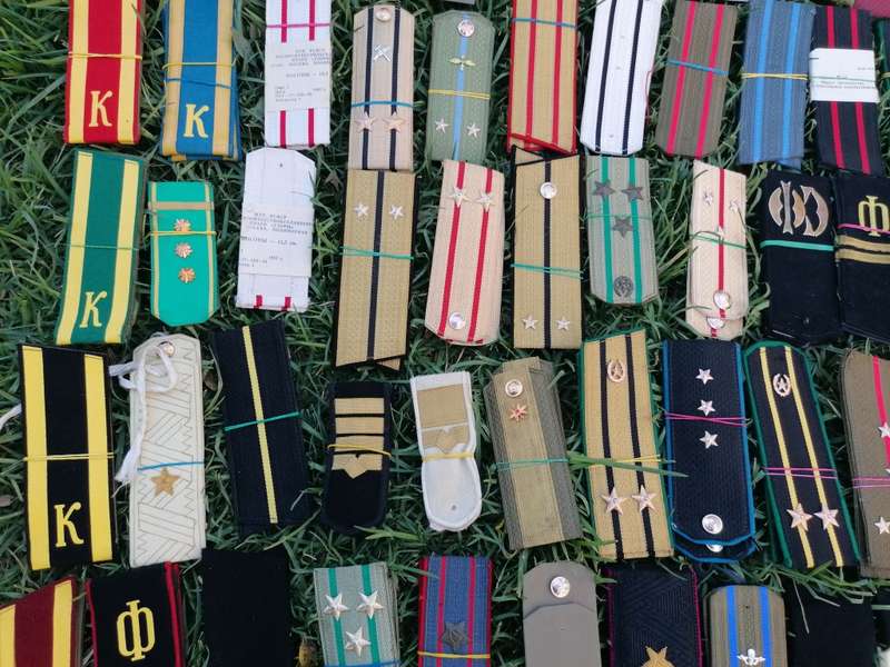 Huge collection of vintage Soviet military, navy & airforce items