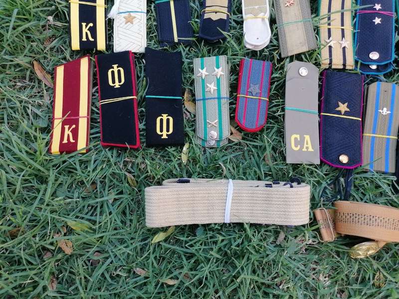 Huge collection of vintage Soviet military, navy & airforce items