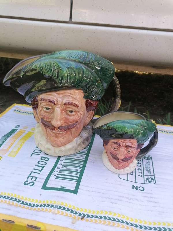 Toby Jug `The Cavalier` Royal Doulton set