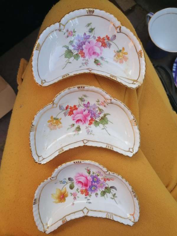 POSIES - Kidney Shaped Bowl lot. Condition as per picture.