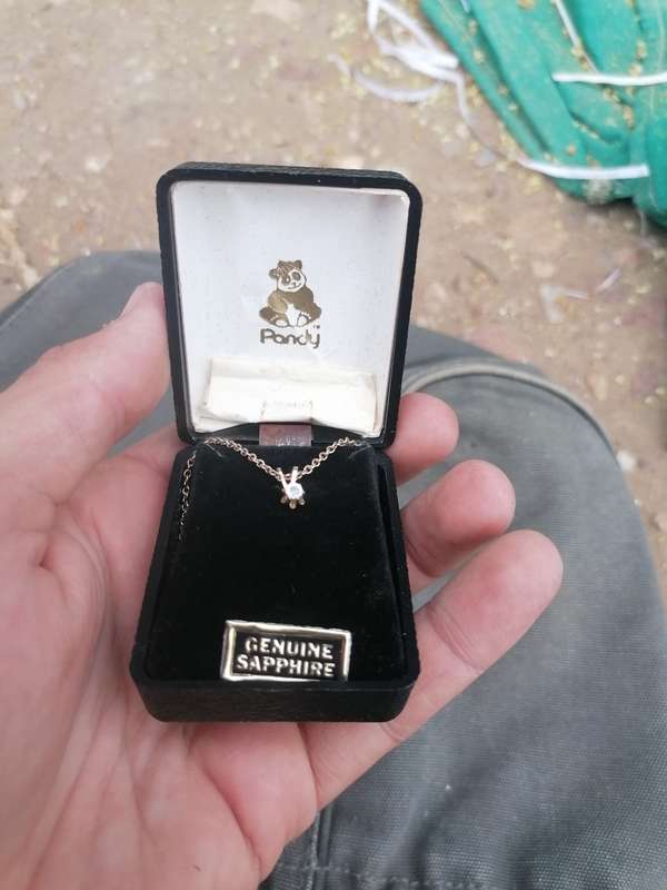 Cute small vintage necklace